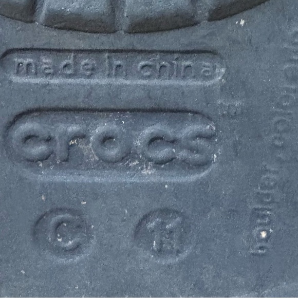 CROCS Blue and Red Sporty Sandals with Adjustable Straps - Picture 5 of 5